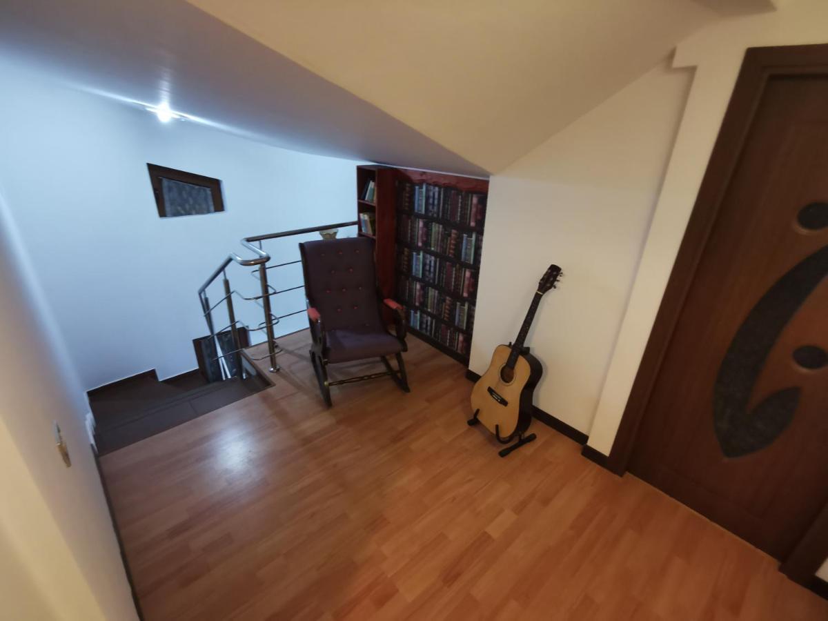 Vila Deal Sacele Ngoại thất bức ảnh