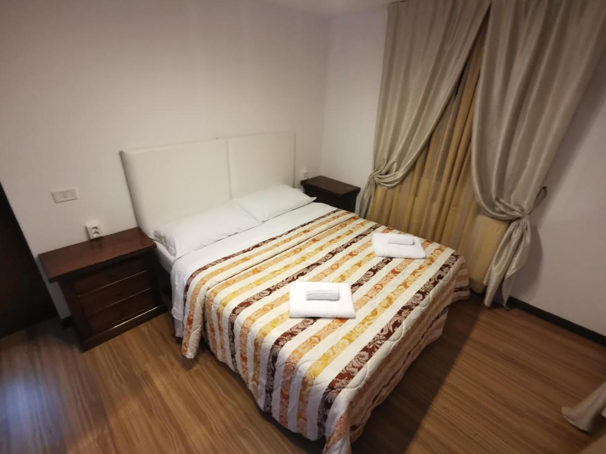 Vila Deal Sacele Ngoại thất bức ảnh
