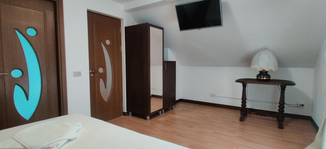 Vila Deal Sacele Ngoại thất bức ảnh