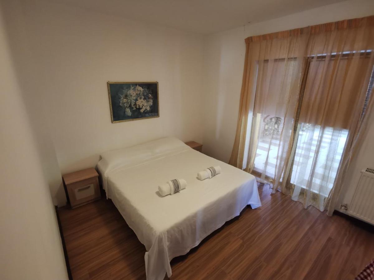 Vila Deal Sacele Ngoại thất bức ảnh